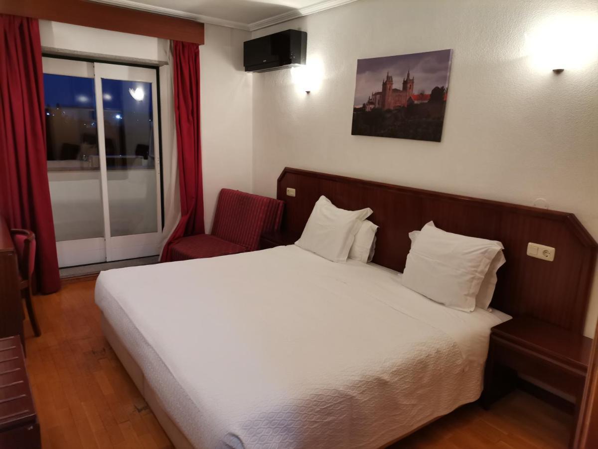 Hotel Turismo Miranda มีรันดา โด โดว์โร ภายนอก รูปภาพ