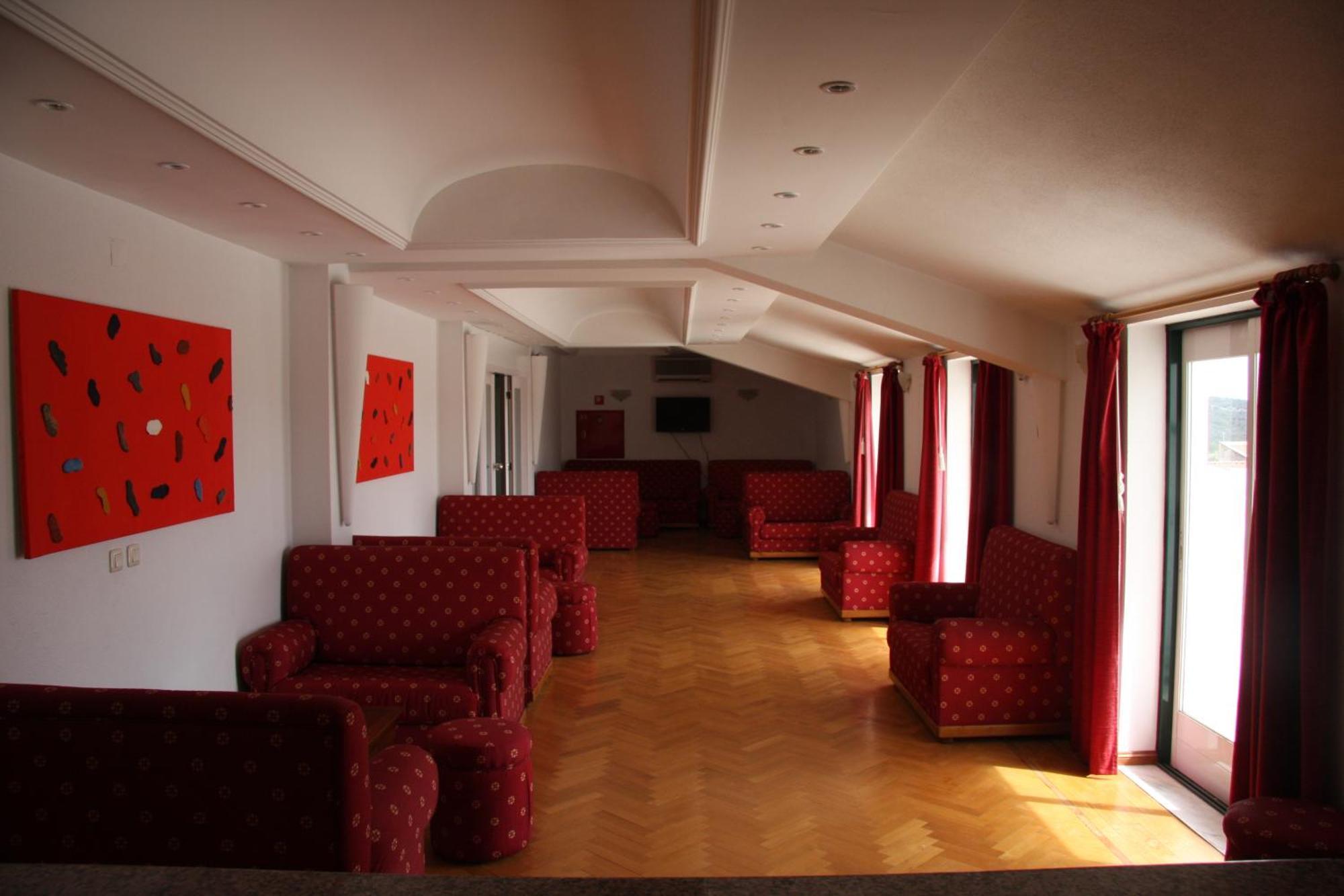Hotel Turismo Miranda มีรันดา โด โดว์โร ภายนอก รูปภาพ