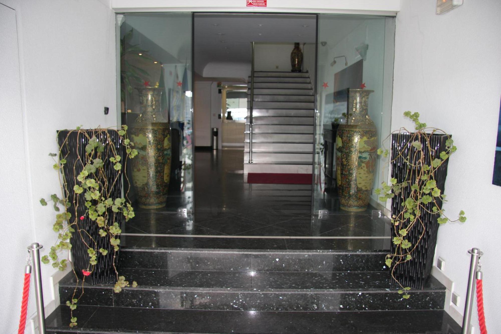 Hotel Turismo Miranda มีรันดา โด โดว์โร ภายนอก รูปภาพ